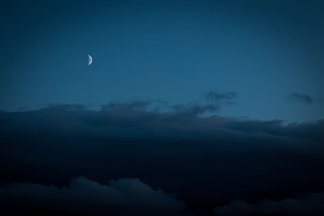 《寻觅1999的月老》发布终极预告 七夕仅有“爱情神话